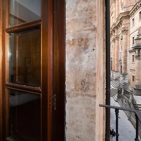 Estudio En La Calle Mas Bonita De *