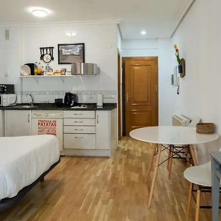 Estudio En La Calle Mas Bonita De Apartment